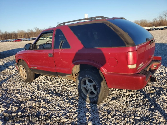 2001 Chevrolet Blazer LS z VIN 1GNCT18W51K123809, wystawiony jako Copart lot #86491294 z przebiegiem 211 514 mil mil oraz Szkoda całkowita • Salvage title. Historia ofert i sprzedaży dostępna na DreamBid. Obrazek 2.