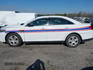 2015 Ford Police Interceptor с VIN 1FAHP2MK8FG121127, выставлен на аукционе IAAI как лот 41351136 с пробегом 176 782 миль миль и . История ставок и продаж доступна на DreamBid. Изображение 15.