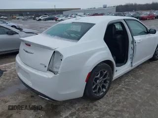 2016 Chrysler 300 300S with VIN 2C3CCAGG2GH261802, listed as a IAAI auction lot 41547415 with 77,046 mi miles. Bid and sale history available at carsss.com. Image 6.