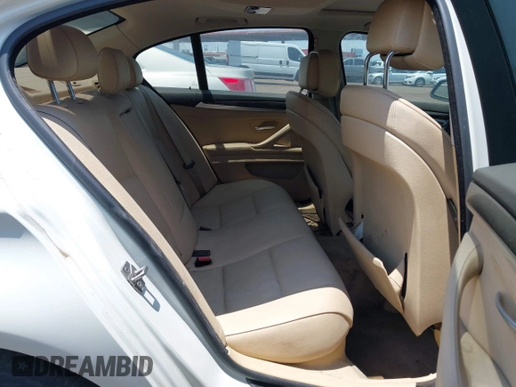 2012 BMW 5 Series 528i z VIN WBAXG5C58CDX02771, wystawiony jako IAAI lot #42426252 z przebiegiem Nie podano mil oraz . Historia ofert i sprzedaży dostępna na DreamBid. Obrazek 8.