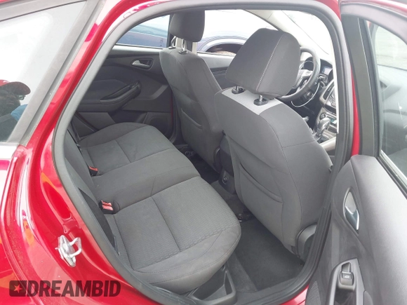 2012 Ford Focus SEL with VIN 1FAHP3H27CL338414, listed as a IAAI auction lot 41925915 with 128,123 mi miles. Bid and sale history available at carsss.com. Image 8.