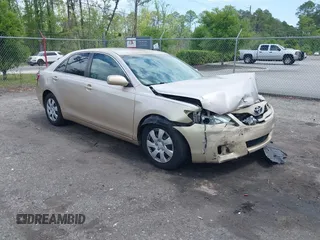 2011 Toyota Camry LE with VIN 4T1BF3EK4BU138375, listed as a IAAI auction lot 41995885 with 186,115 mi miles. Bid and sale history available at carsss.com. Image 1.