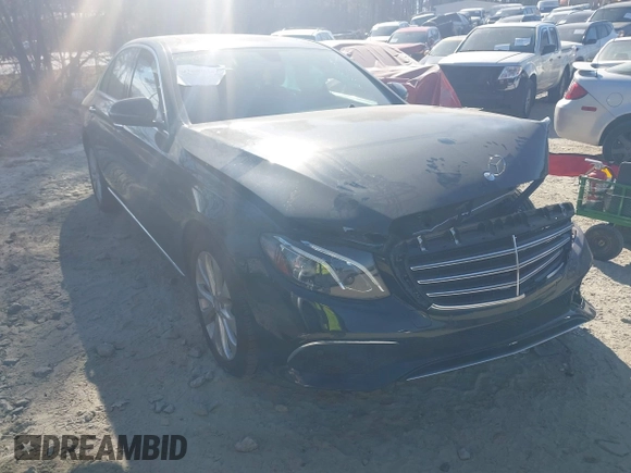 2017 Mercedes-Benz E-Class E 300 Luxury with VIN WDDZF4JB8HA098512, listed as a IAAI auction lot 41680421 with 62,334 mi miles. Bid and sale history available at carsss.com. Image 1.