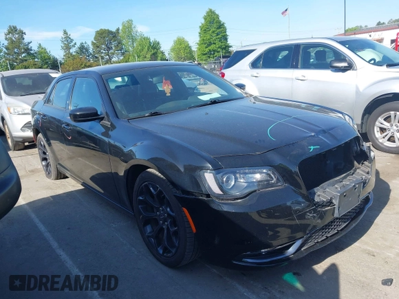 2019 Chrysler 300 S z VIN 2C3CCABG8KH628668, wystawiony jako IAAI lot #42060870 z przebiegiem 86 694 mil mil oraz . Historia ofert i sprzedaży dostępna na DreamBid. Obrazek 13.