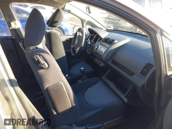 2007 Honda Fit Sport with VIN JHMGD37647S064795, listed as a IAAI auction lot 41299330 with 71,493 mi miles. Bid and sale history available at carsss.com. Image 5.
