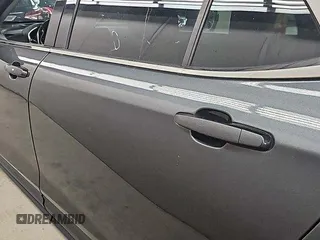 2020 Chevrolet Equinox LT z VIN 2GNAXJEV5L6232400, wystawiony jako IAAI lot #42575814 z przebiegiem 110 520 mil mil oraz . Historia ofert i sprzedaży dostępna na DreamBid. Obrazek 7.