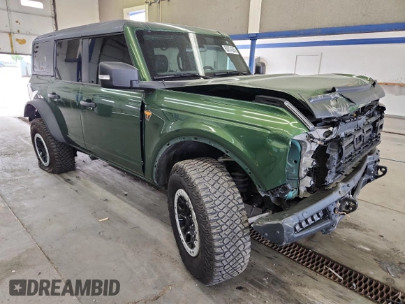 2023 Ford Bronco z VIN 1FMEE5DP9PLB54433, wystawiony jako Copart lot #60074335 z przebiegiem 23 709 mil mil oraz Szkoda całkowita • Salvage title. Historia ofert i sprzedaży dostępna na DreamBid. Obrazek 4.