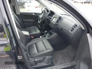 2016 Volkswagen Tiguan S with VIN WVGBV7AX6GW538512, listed as a IAAI auction lot 41656806 with 75,074 mi miles and . Bid and sale history available at DreamBid. Image 5.