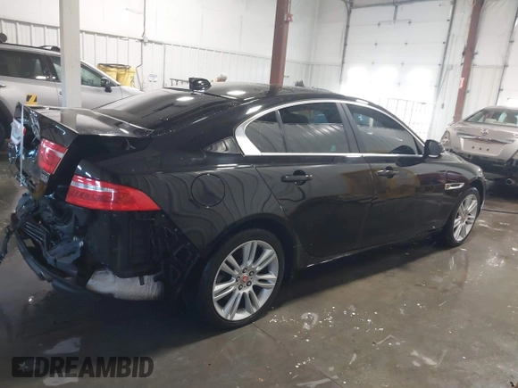 2019 Jaguar XE 25t z VIN SAJAS4FXXKCP52690, wystawiony jako IAAI lot #40936551 z przebiegiem 79 780 mil mil oraz . Historia ofert i sprzedaży dostępna na DreamBid. Obrazek 14.