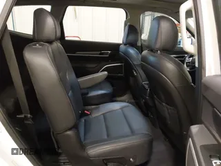 2021 Kia Telluride S with VIN 5XYP6DHC3MG163437, listed as a IAAI auction lot 42214466 with 114,329 mi miles and . Bid and sale history available at DreamBid. Image 8.
