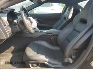 2015 Chevrolet Corvette 1LT z VIN 1G1YA3D79F5116374, wystawiony jako Copart lot #57310375 z przebiegiem 10 591 mil mil oraz Szkoda całkowita • Salvage title. Historia ofert i sprzedaży dostępna na DreamBid. Obrazek 7.