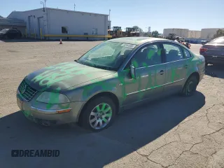 2001 Volkswagen Passat GLS z VIN WVWPD63B71P136993, wystawiony jako Copart lot #50264565 z przebiegiem 180 068 mil mil oraz Szkoda całkowita • Salvage title. Historia ofert i sprzedaży dostępna na DreamBid. Obrazek 1.