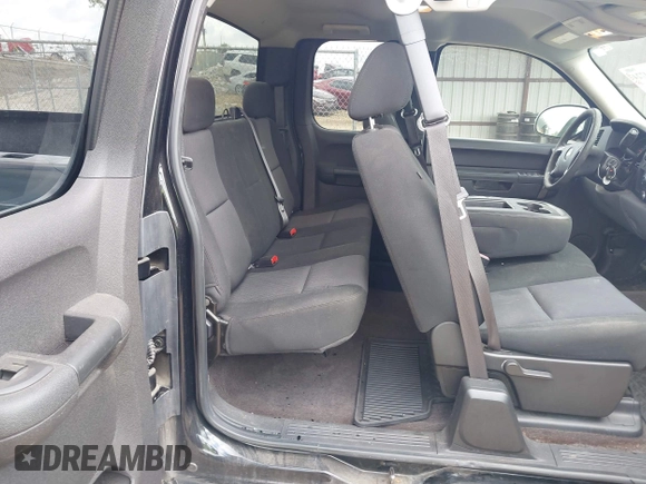 2010 Chevrolet Silverado 1500 LS with VIN 1GCSCREA6AZ245842, listed as a IAAI auction lot 41914724 with 186,952 mi miles. Bid and sale history available at carsss.com. Image 8.