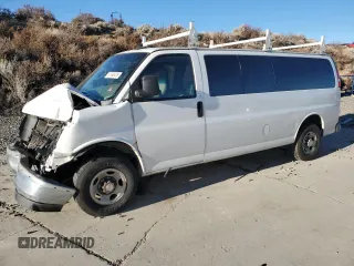 2018 Chevrolet Express Passenger LT z VIN 1GAZGPFGXJ1332144, wystawiony jako Copart lot #87666475 z przebiegiem 141 953 mil mil oraz Szkoda całkowita • Salvage title. Historia ofert i sprzedaży dostępna na DreamBid. Obrazek 1.