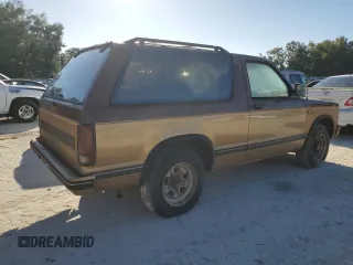 1988 Chevrolet Blazer z VIN 1GNCS18R1J0106286, wystawiony jako Copart lot #76802554 z przebiegiem 190 360 mil mil oraz Szkoda całkowita • Salvage title. Historia ofert i sprzedaży dostępna na DreamBid. Obrazek 3.