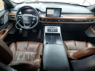 2021 Lincoln Aviator Reserve z VIN 5LM5J7XCXMGL19293, wystawiony jako Copart lot #64761565 z przebiegiem 61 614 mil mil oraz Szkoda całkowita • Salvage title. Historia ofert i sprzedaży dostępna na DreamBid. Obrazek 8.