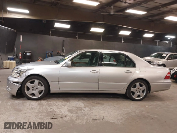 2004 Lexus LS 430 z VIN JTHBN36F840154239, wystawiony jako IAAI lot #42321185 z przebiegiem 117 073 mil mil oraz . Historia ofert i sprzedaży dostępna na DreamBid. Obrazek 14.