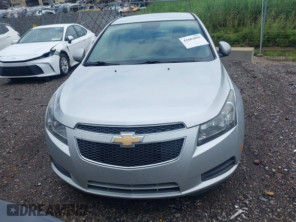 2014 Chevrolet Cruze 1LT with VIN 1G1PC5SB4E7153697, listed as a IAAI auction lot 42682055 with 273,905 mi miles and . Bid and sale history available at DreamBid. Image 12.