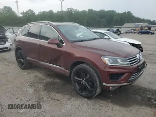 2017 Volkswagen Touareg Wolfsburg Edition с VIN WVGRF7BPXHD005361, выставлен на аукционе Copart как лот 59959415 с пробегом 24 982 миль миль и Списание • Salvage title. История ставок и продаж доступна на DreamBid. Изображение 4.