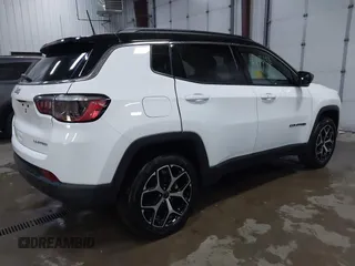 2025 Jeep Compass Limited with VIN 3C4NJDCN0ST517886, listed as a IAAI auction lot 41443488 with 3,467 mi miles and . Bid and sale history available at DreamBid. Image 4.