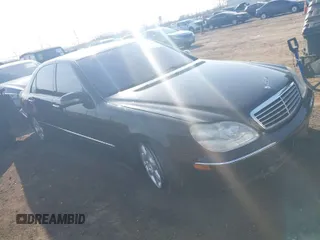 2001 Mercedes-Benz S-Class with VIN WDBNG75J51A161031, listed as a IAAI auction lot 41771453 with 1 mi miles. Bid and sale history available at carsss.com. Image 1.