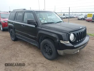 2015 Jeep Patriot Sport z VIN 1C4NJPBB3FD236346, wystawiony jako IAAI lot #42177430 z przebiegiem 102 068 mil mil oraz . Historia ofert i sprzedaży dostępna na DreamBid. Obrazek 1.