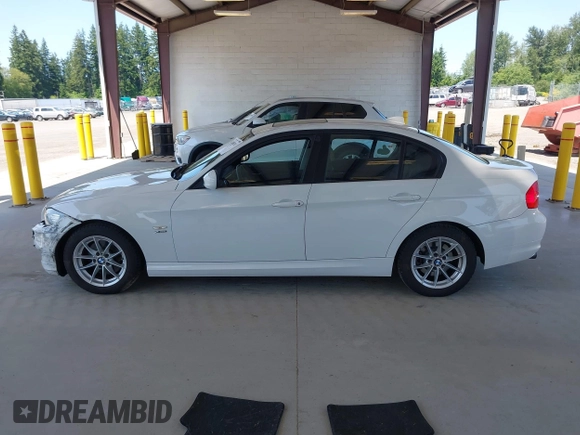 2010 BMW 3 Series 328i xDrive with VIN WBAPK5C58AA649146, listed as a IAAI auction lot 42408311 with 90,944 mi miles and . Bid and sale history available at DreamBid. Image 14.