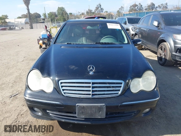 2007 Mercedes-Benz C with VIN WDBRF54J07F839688, listed as a IAAI auction lot 42157558 with 138,518 mi miles and . Bid and sale history available at DreamBid. Image 12.