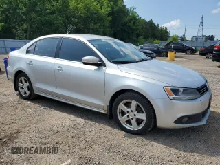 2012 Volkswagen Jetta Comfortline with VIN 3VWDL7AJ0CM375068, listed as a Copart auction lot 57349685 with 370,214 mi miles and Salvage title. Bid and sale history available at DreamBid. Image 4.