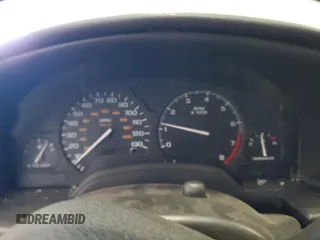 2002 Saturn SL z VIN 1G8ZK527X2Z267857, wystawiony jako Copart lot #46072975 z przebiegiem Nie podano mil oraz Szkoda całkowita • Salvage title. Historia ofert i sprzedaży dostępna na DreamBid. Obrazek 9.