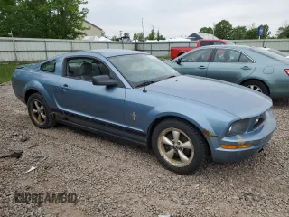 2008 Ford Mustang Deluxe z VIN 1ZVHT80N185117313, wystawiony jako Copart lot #58190045 z przebiegiem 168 101 mil mil oraz Czysty tytuł • Clean title. Historia ofert i sprzedaży dostępna na DreamBid. Obrazek 4.