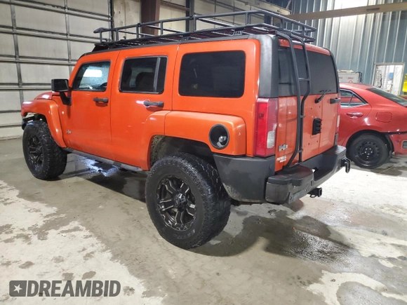 2008 Hummer H3 SUV with VIN 5GTEN13E488103030, listed as a Copart auction lot 43262805 with 168,950 mi miles and Salvage Title. Bid and sale history available at carsss.com. Image 2.