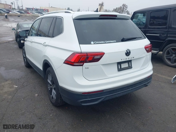 2022 Volkswagen Tiguan SE with VIN 3VV3B7AX4NM101169, listed as a IAAI auction lot 41517690 with 31,776 mi miles. Bid and sale history available at carsss.com. Image 3.