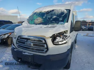 2018 Ford Transit Passenger XL z VIN 1FBAX2CM1JKA97858, wystawiony jako IAAI lot #41285058 z przebiegiem 252 805 mil mil oraz . Historia ofert i sprzedaży dostępna na DreamBid. Obrazek 2.