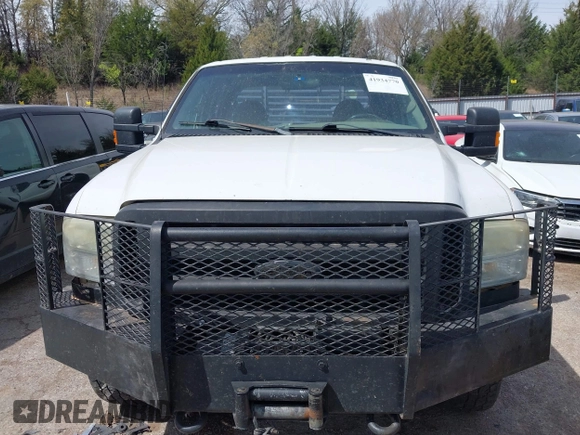 2005 Ford F-250 XL z VIN 1FTSW21P85ED19266, wystawiony jako IAAI lot #41934770 z przebiegiem 338 778 mil mil oraz . Historia ofert i sprzedaży dostępna na DreamBid. Obrazek 12.