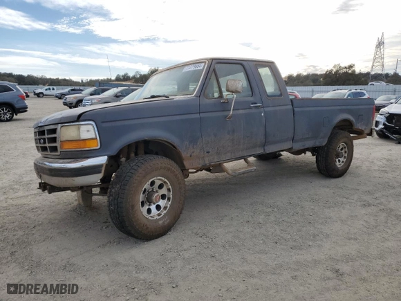 1994 Ford F-250 HD with VIN 1FTHX26G6RKB58004, listed as a Copart auction lot 77279664 with 124,556 mi miles and Salvage Title. Bid and sale history available at carsss.com. Image 1.
