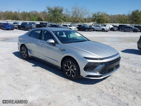2025 Hyundai Sonata SEL with VIN KMHL64JA4SA453119, listed as a IAAI auction lot 41845008 with 1,746 mi miles. Bid and sale history available at carsss.com. Image 1.