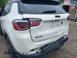 2020 Jeep Compass Latitude с VIN 3C4NJDBBXLT209729, выставлен на аукционе IAAI как лот 42535486 с пробегом 106 117 миль миль и . История ставок и продаж доступна на DreamBid. Изображение 6.