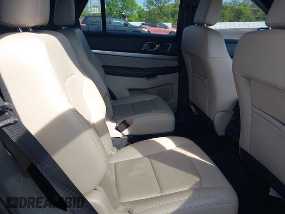 2018 Ford Explorer XLT with VIN 1FM5K7D85JGA76679, listed as a IAAI auction lot 42052252 with 107,449 mi miles and . Bid and sale history available at DreamBid. Image 8.