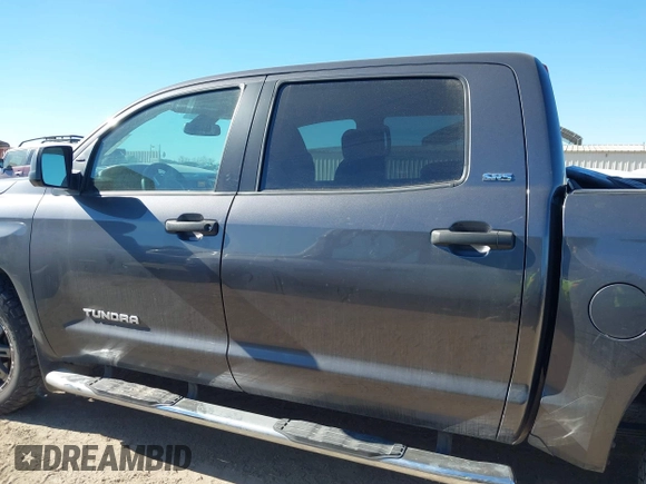 2018 Toyota Tundra 2WD SR5 with VIN 5TFEM5F10JX133762, listed as a IAAI auction lot 41411166 with 80,310 mi miles. Bid and sale history available at carsss.com. Image 15.
