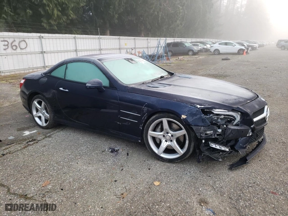 2013 Mercedes-Benz SL-Class SL 550 with VIN WDDJK7DA3DF011013, listed as a Copart auction lot 82830464 with 29,913 mi miles and Salvage Title. Bid and sale history available at carsss.com. Image 4.