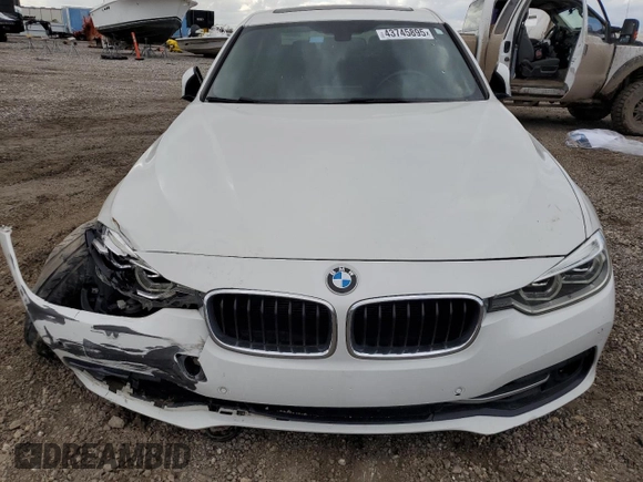 2016 BMW 3 Series 328i z VIN WBA8E9G57GNT82564, wystawiony jako Copart lot #43745895 z przebiegiem 129 921 mil mil oraz Szkoda całkowita • Salvage title. Historia ofert i sprzedaży dostępna na DreamBid. Obrazek 5.