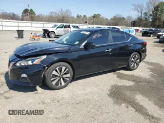 2022 Nissan Altima 2.5 SV with VIN 1N4BL4DV0NN304202, listed as a Copart auction lot 48923195 with 33,589 mi miles and Salvage Title. Bid and sale history available at carsss.com. Image 1.