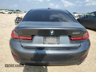 2020 BMW 3 Series 330i z VIN 3MW5R1J05L8B41251, wystawiony jako Copart lot #55253715 z przebiegiem 77 510 mil mil oraz Szkoda całkowita • Salvage title. Historia ofert i sprzedaży dostępna na DreamBid. Obrazek 6.