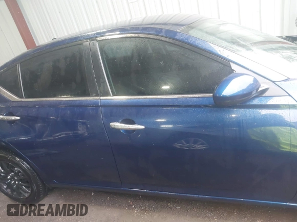 2019 Nissan Altima S with VIN 1N4BL4BV4KC246105, listed as a IAAI auction lot 41996875 with 112,436 mi miles and . Bid and sale history available at carsss.com. Image 14.