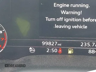 2017 Audi Q7 Premium Plus z VIN WA1LAAF77HD031992, wystawiony jako IAAI lot #42058343 z przebiegiem 99 827 mil mil oraz . Historia ofert i sprzedaży dostępna na DreamBid. Obrazek 16.