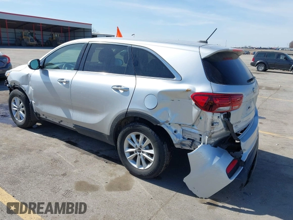 2019 Kia Sorento L with VIN 5XYPG4A3XKG511934, listed as a IAAI auction lot 41784749 with 93,209 mi miles. Bid and sale history available at carsss.com. Image 3.