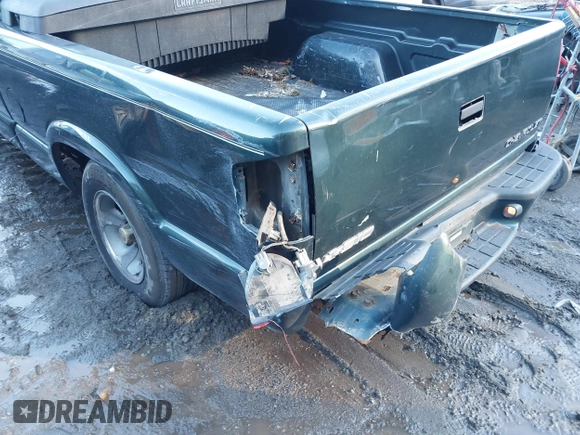 2003 Chevrolet S-10 with VIN 1GCCS19H638165384, listed as a IAAI auction lot 41543313 with 117,386 mi miles and . Bid and sale history available at DreamBid. Image 6.