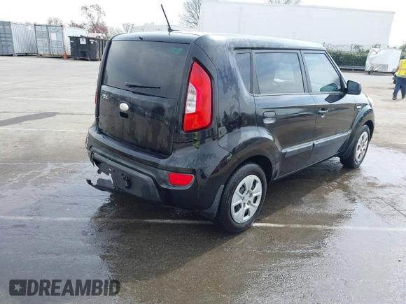 2013 Kia Soul with VIN KNDJT2A53D7621358, listed as a IAAI auction lot 41800278 with 89,452 mi miles. Bid and sale history available at carsss.com. Image 4.