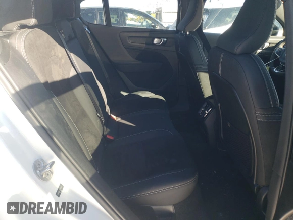 2023 Volvo C40 Plus с VIN YV4ED3GL3P2065478, выставлен на аукционе Copart как лот 39329424 с пробегом 18 729 миль миль и . История ставок и продаж доступна на DreamBid. Изображение 10.